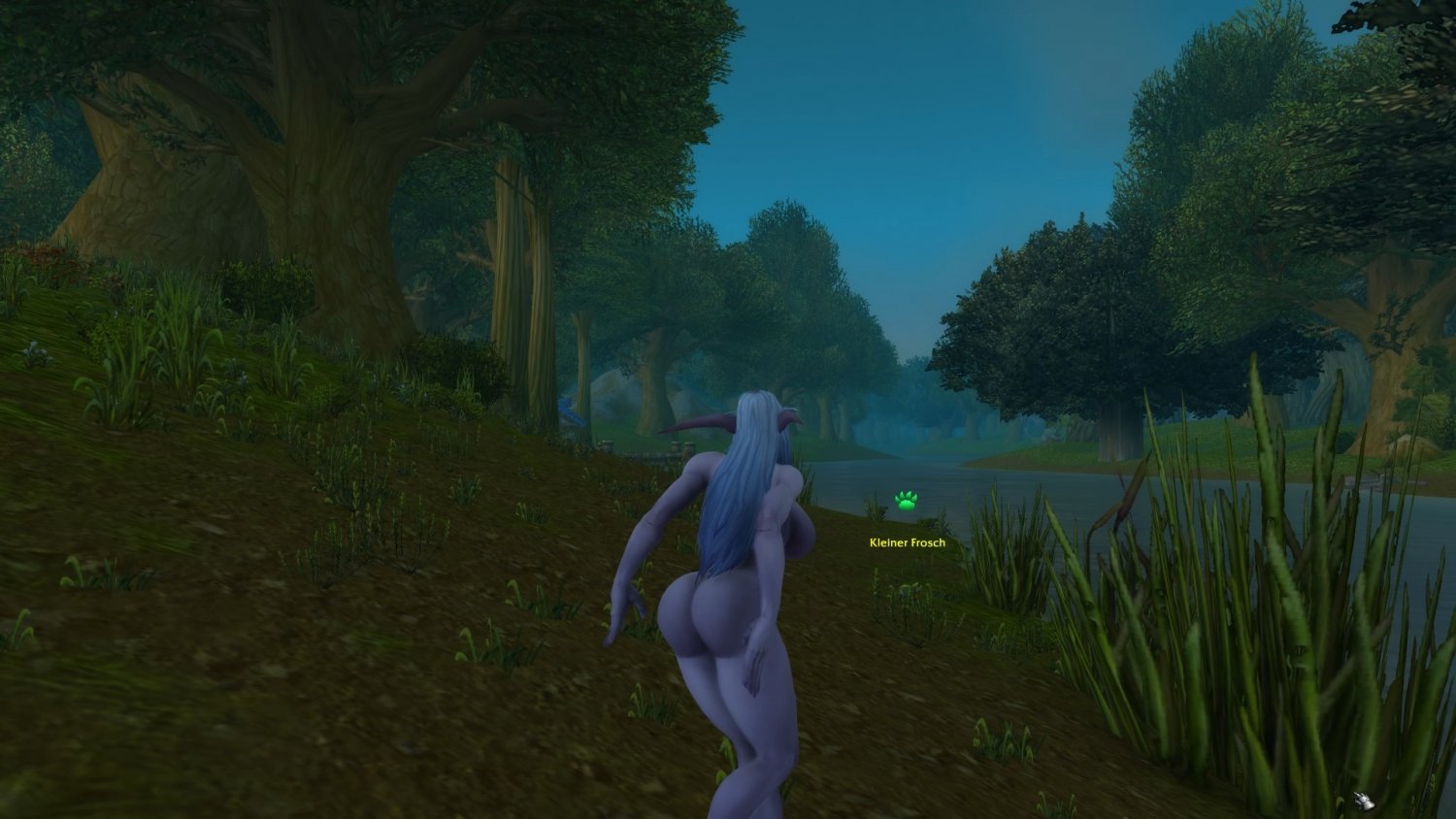 My night elf with white hair after work! #yza11hxn