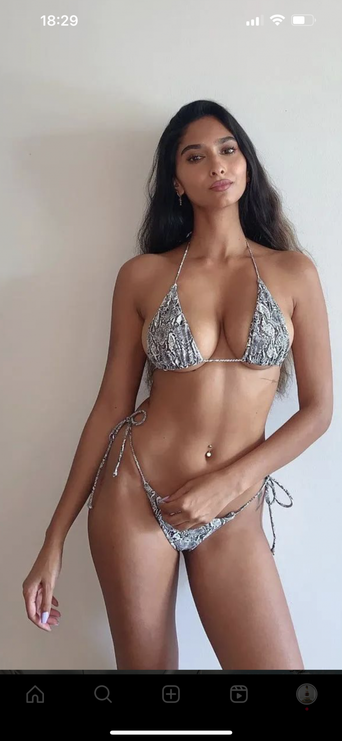 Sexiest Asian girl from Uk with perfect boobs - Porn