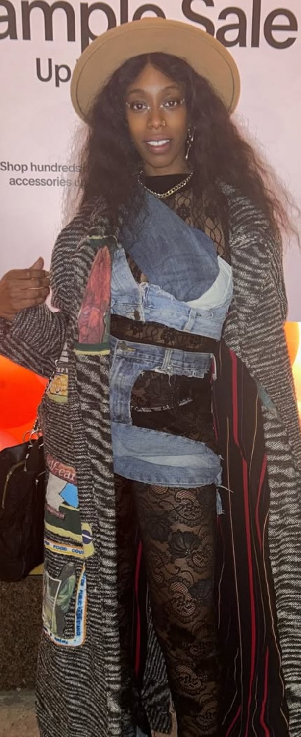 Yvonne @YvonneFieldz #CNoFs8fj