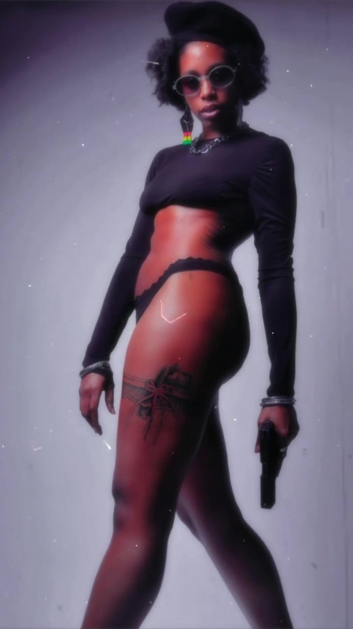 Yvonne @YvonneFieldz #QKTY0yud