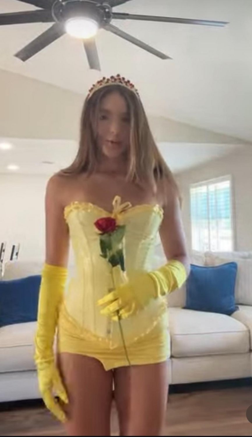 M@ddie #6 (The Hottest of the M1tchell Sisters) #QoUpAWHr