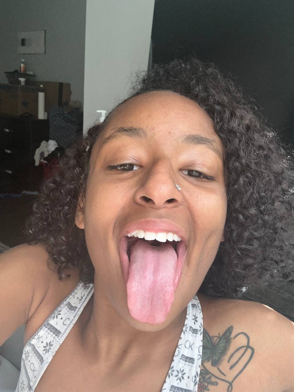 part 2 😈😏of this slut gonna make her keep sending stuff 🤣she loves taking pics at work lol #yP4R1ZS7